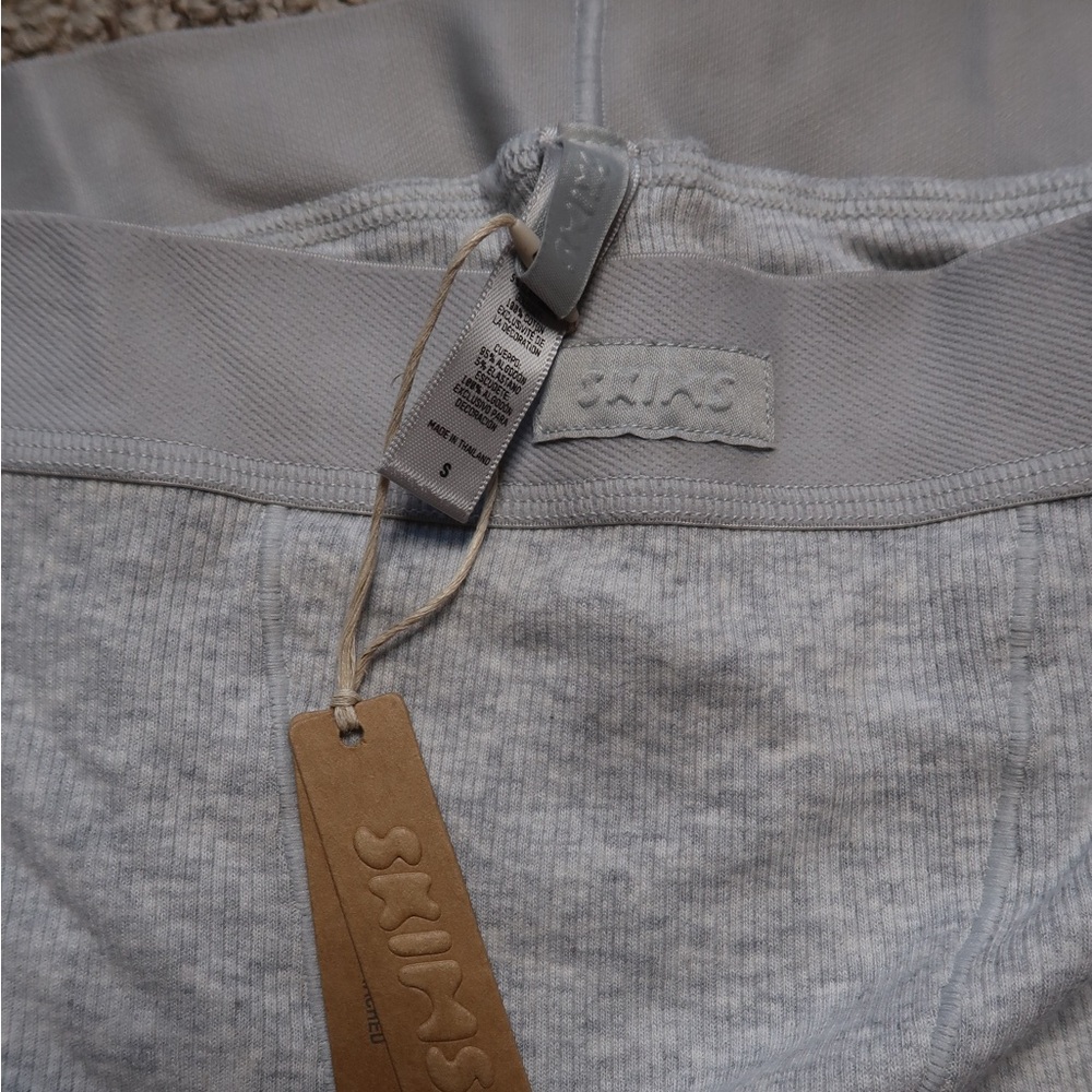 Grey skims bralette and short set size small - Picture 2 of 3